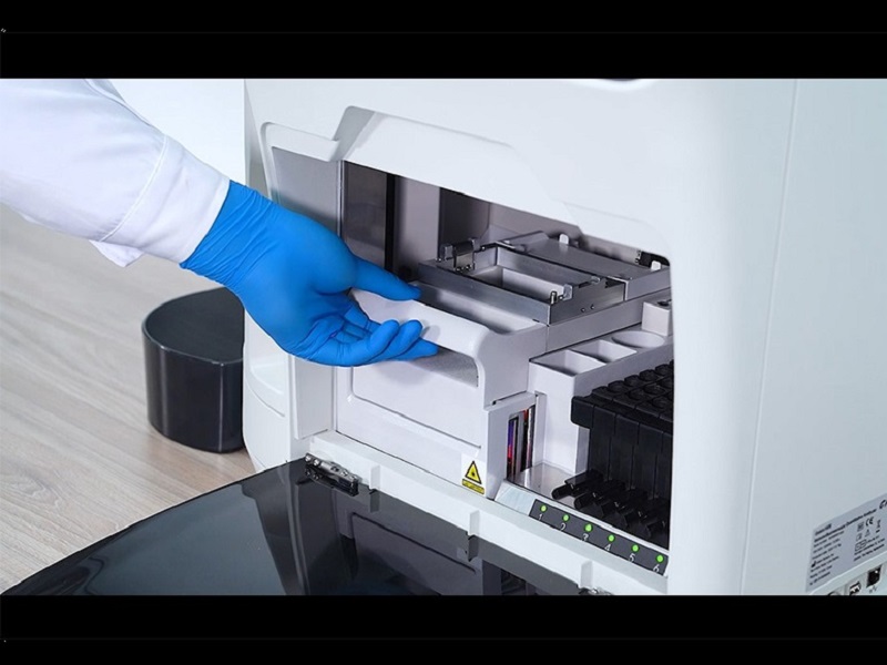 Getein 1600 Immunofluorescence Quantitative Analyzer Operation Demonstration